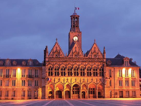 hotel-de-ville-de-nuit